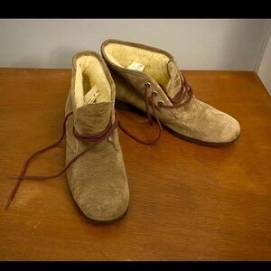 Vintage Tan Khaki Faux Suede Chukka Desert Boots Fleece Lined Size 8.5 Narrow
